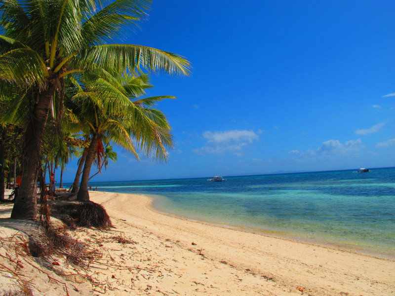 Typical beach on Malapscua