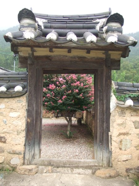400 year old entry gate to the Men's Quarters at Dunsan-dong Otgal village  
