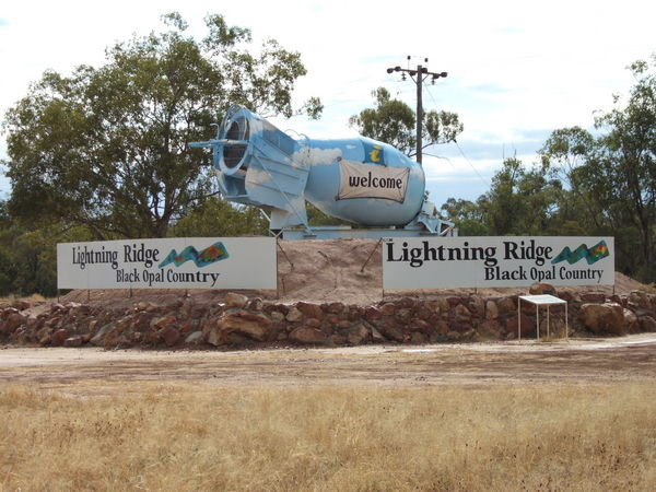 Entrance to Lightning Ridge