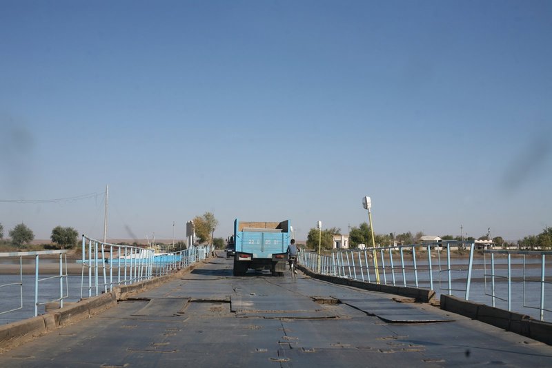 Pontonbrücke über den Amu Darja