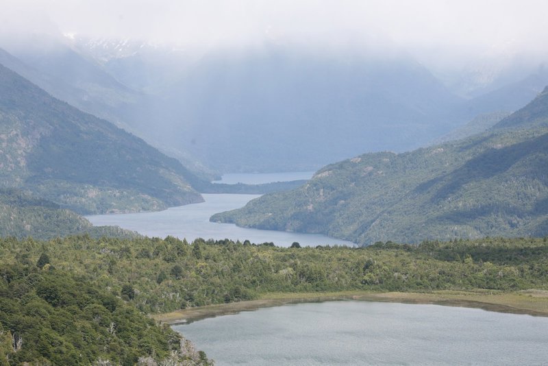 Blick über die Seen des Nahuel Huapi Nationalparks