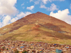 Cerro Rico (Rich Mountain) and poor neighborhoods