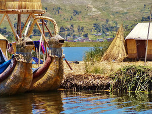 Uros Island: reed boat, watchtower, reed bundle, house