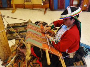 Chinchero weaver