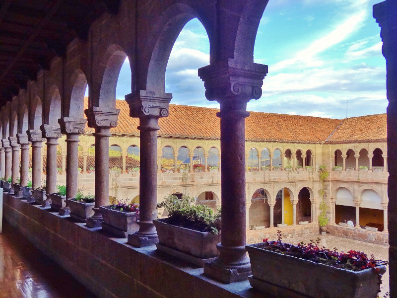 Santo Domingo cloisters