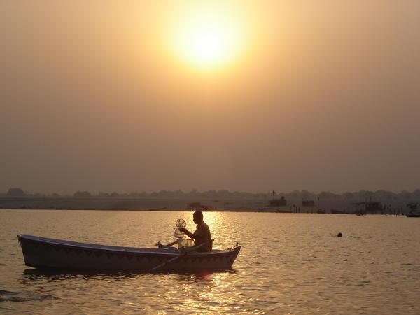 Fishing on the Ganges at dawn, Varansi