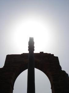 The (Pure) Iron Pillar, Dehli, 2000 yrs old & no rust! 