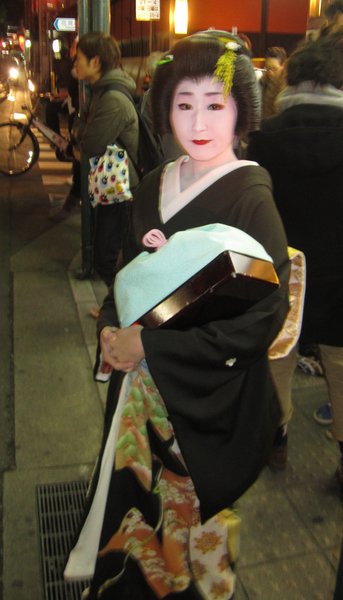 Geisha Stalking @ Gion
