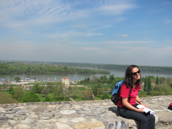 En arrière plan, jonction du Danube et du fleuve Save