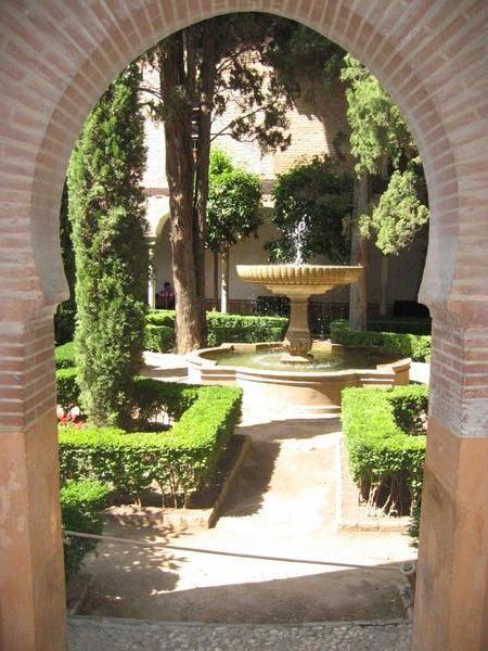 Fountain Alhabra, Granada