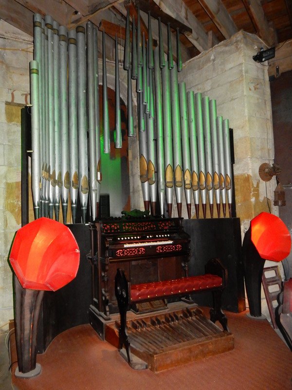 Crazy Pipe Organ