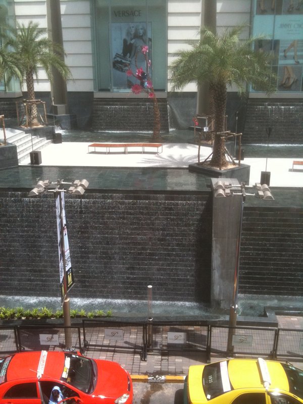 water fall outside Siam Paragon