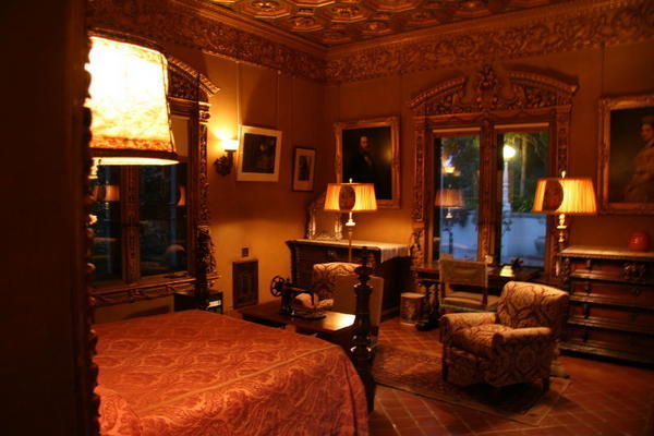 one of the many living rooms in the castle