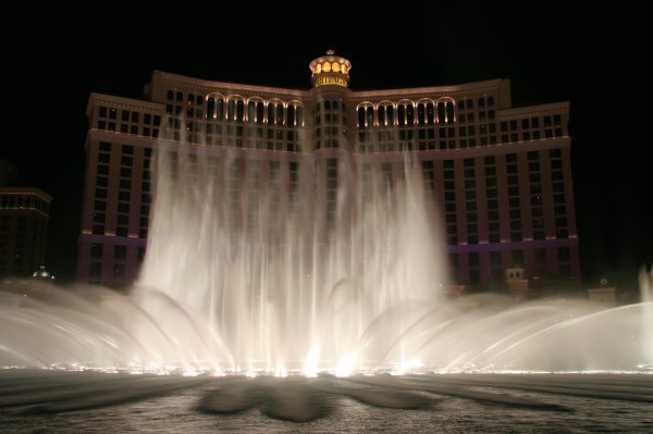 These fountains sure dance
