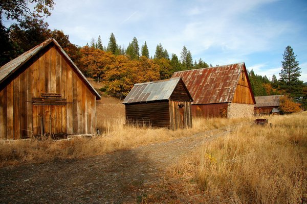 barns of different sizes