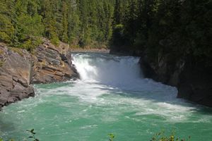 Overlander falls on Fraser river