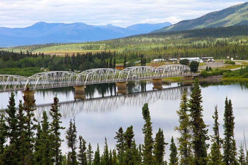 Yukon river & Teslin bridge