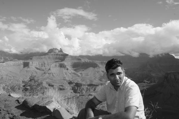 Manish staring at the canyon