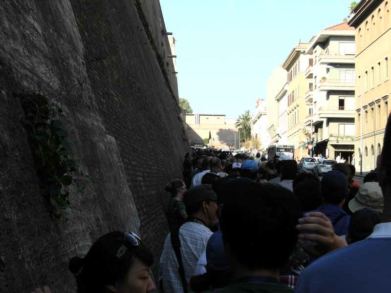 Line to get into the Vatican 