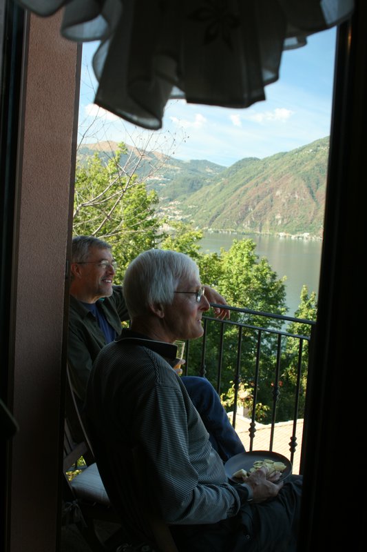 Jim and Gary on balcony