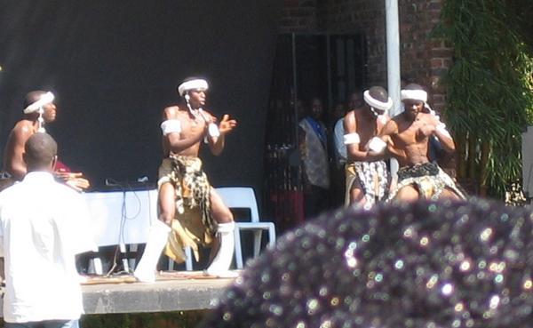 Traditional Zimbabwean Dancers