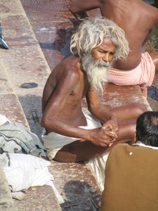 Pilger am Ganges