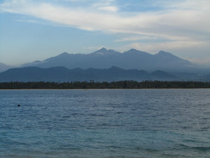 ausblick von gili air auf lombok