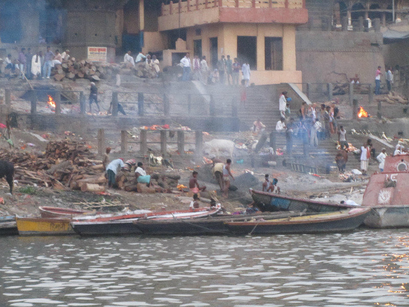 Varanasi an den VErbrennungsstaetten
