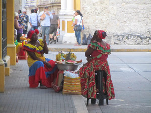 einheimische Verkaeuferin in Cartagena