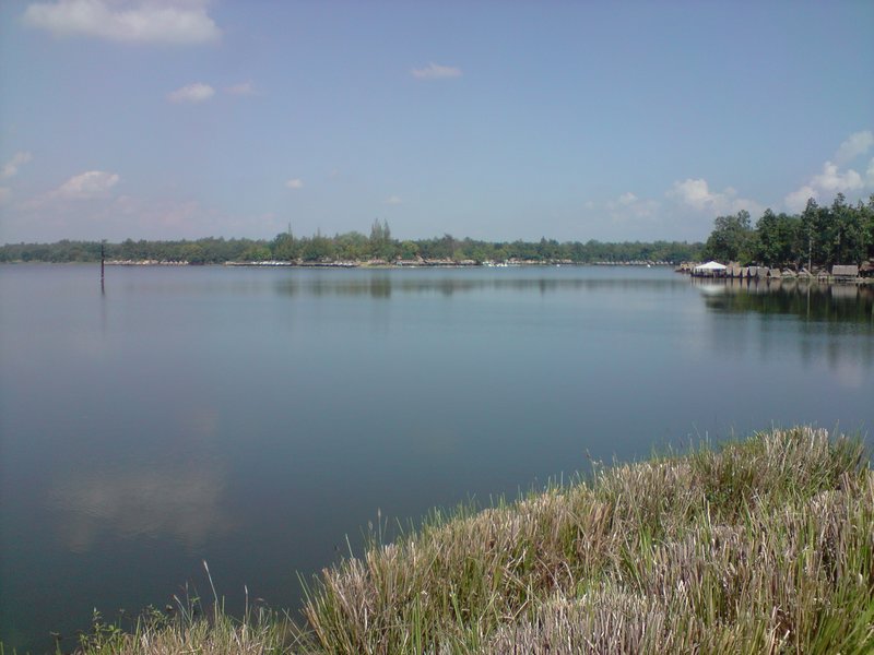 A lake minutes from Chiang Mai city
