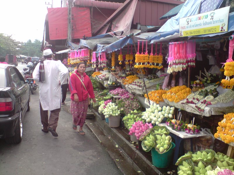 The local flower market by the river