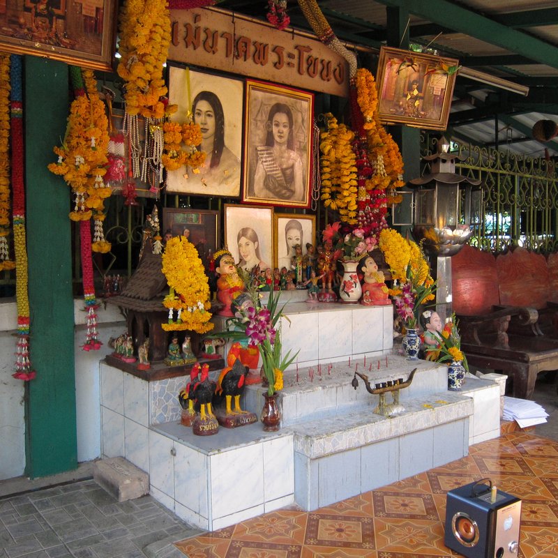 Mae Nak Shrine 2