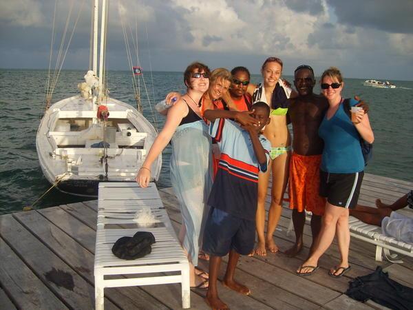 Sailing the reef in Belize