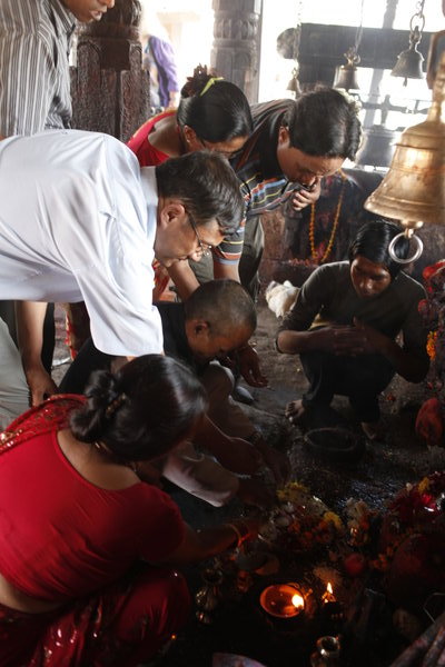 Puja at the temple 3