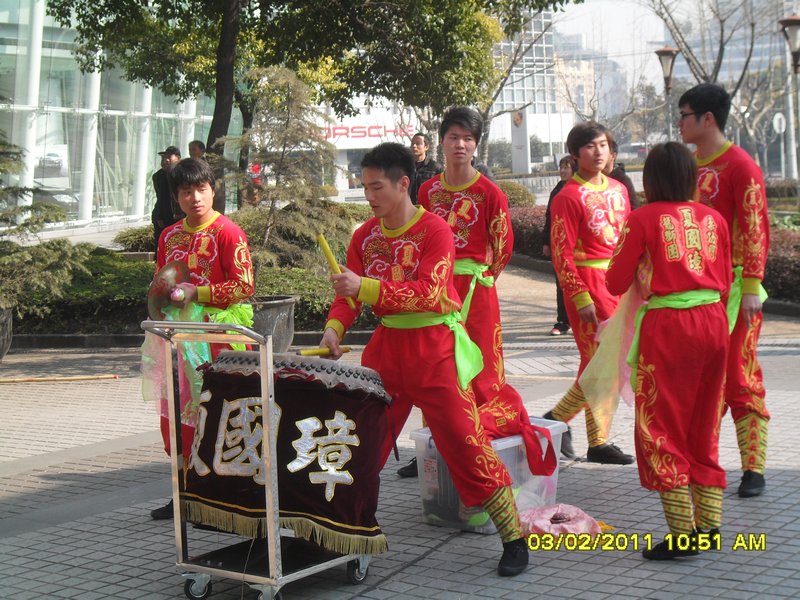 4. This was the band that were playing for the dragons to dance