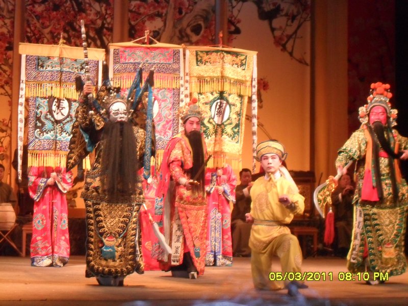 3. Perfomers at the Sichuan Opera Show