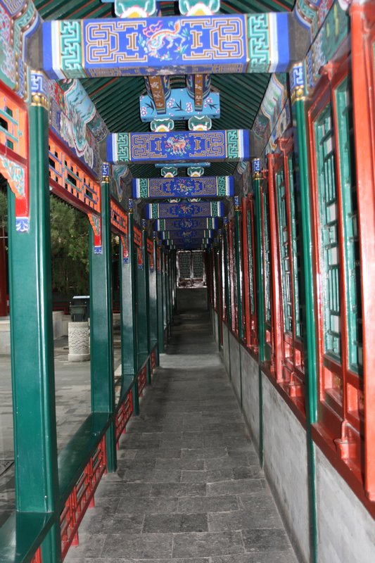 The long corridor (712m)