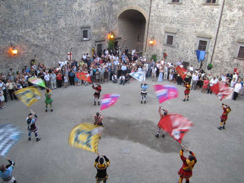 Flag throwers, Odescalchi castle
