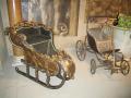 Children's carriages & sleds