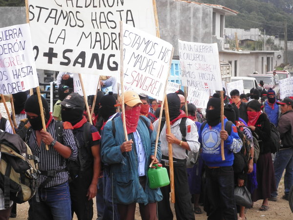 Demonstranten des EZLN