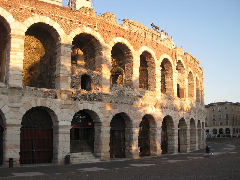 The mini Coliseum