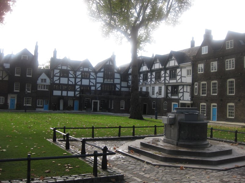Residence by the Tower of London