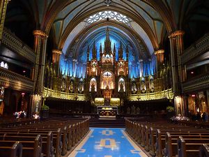 Inside La Basilica Notre dame de Montreal