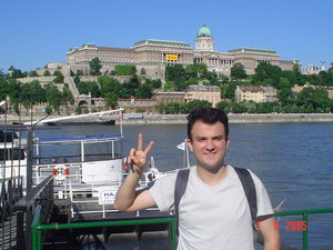 Palácio Real, às margens do Rio Danúbio