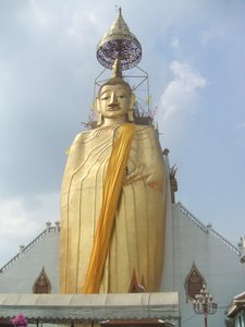40 ft Gold Buddha