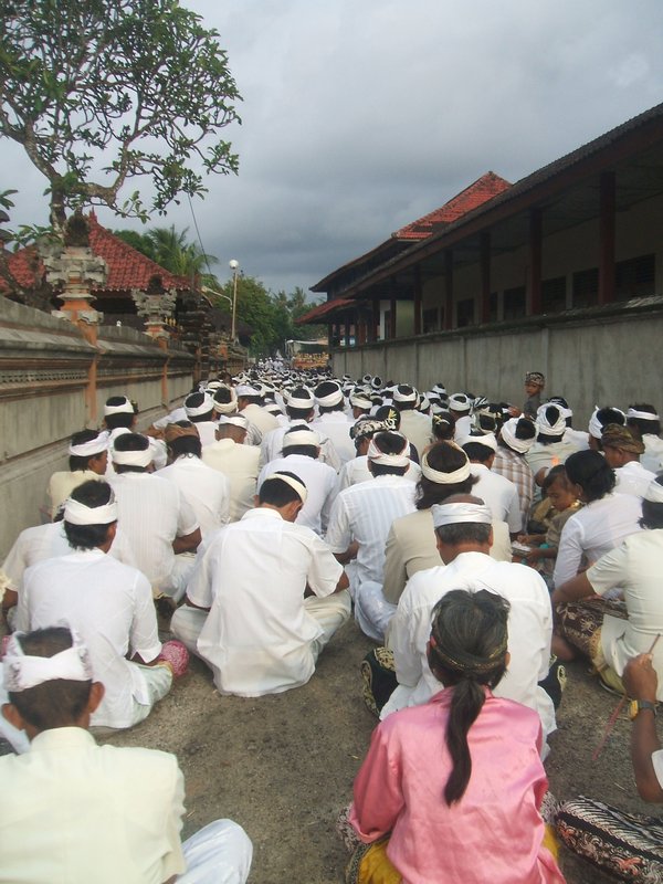 Worshipping at the Bali Banjar