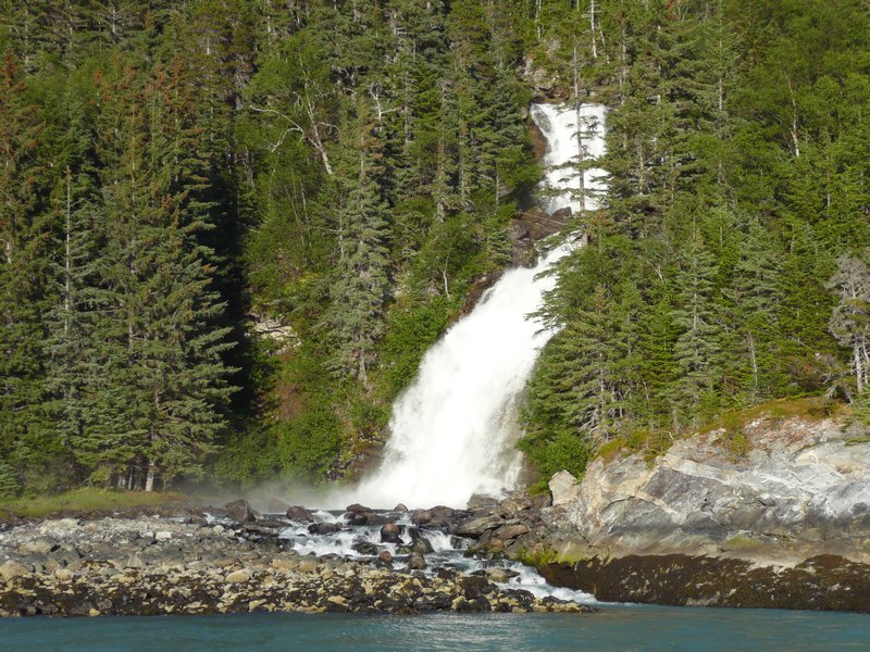 2011-07-13 - Waterfalls as seen from the boat