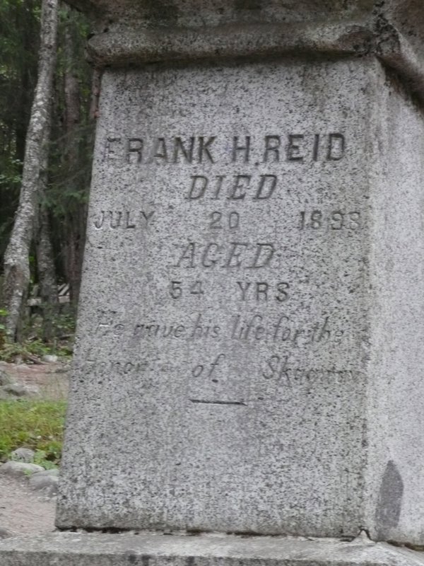 2011-07-14 -  Frank Reid gravestone