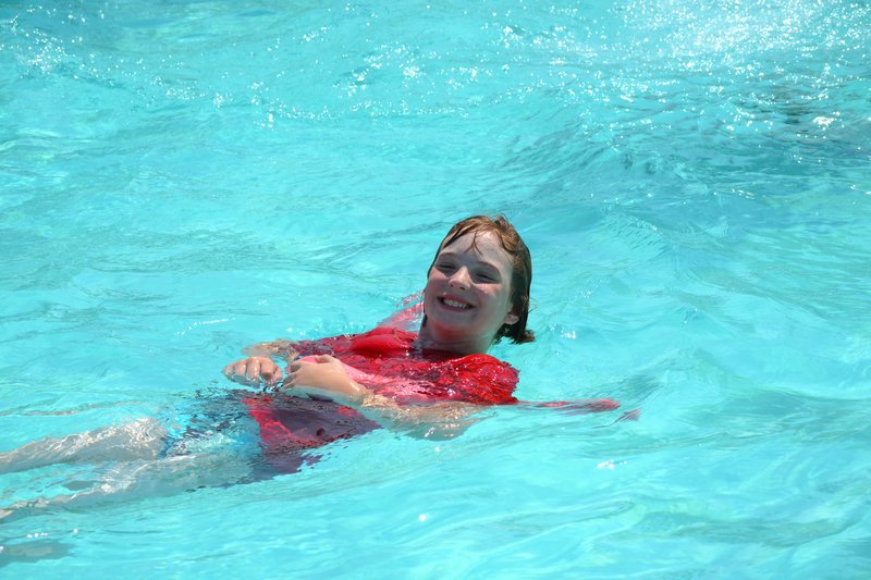 2012-07-14 Erin in pool at RV park