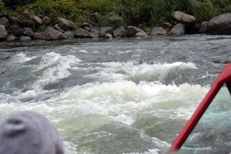  ROGUE RIVER JET BOAT - heading into the rapids